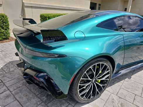Used 2022 Aston Martin V8 Vantage Coupe image 8