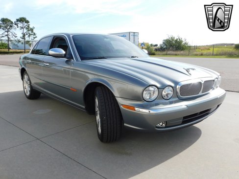 Used 2004 Jaguar XJ8 image 6