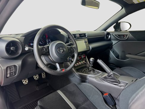 Used 2023 Toyota GR86 Premium image 8