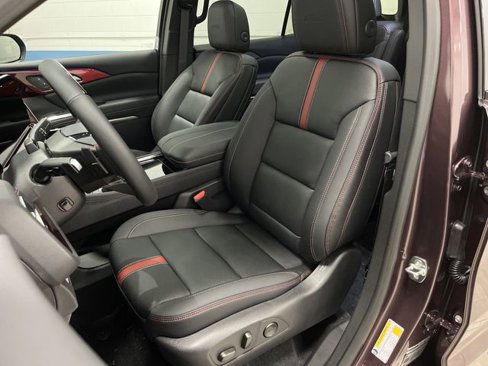 New 2026 Chevrolet Traverse RS image 4