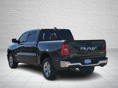 New 2026 RAM 1500 4x4 Crew Cab image 3