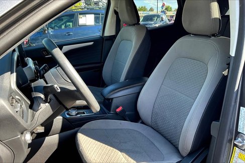 Used 2022 Ford Escape SE w/ SE Sport Appearance Package image 23