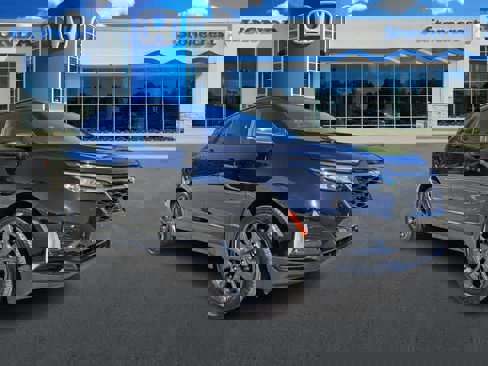 Used 2023 Chevrolet Equinox RS image 1