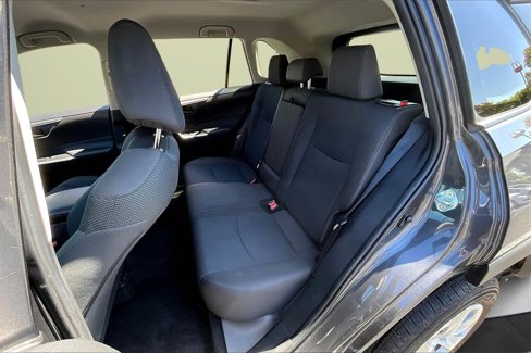 Used 2024 Toyota RAV4 LE image 20
