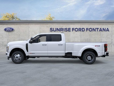 New 2026 Ford F350 Platinum image 3