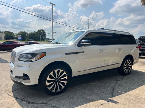 Used 2022 Lincoln Navigator L Reserve image 10