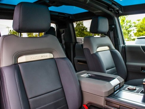 Used 2025 GMC Hummer EV 2X image 38