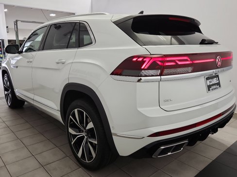 New 2026 Volkswagen Atlas Cross Sport SEL Premium R-Line image 5
