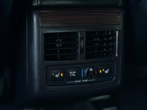 Used 2014 Toyota Avalon XLE image 23
