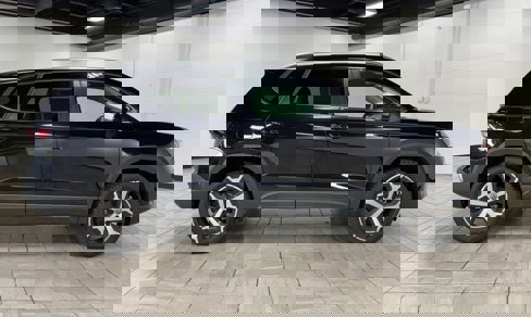 New 2025 Volkswagen Taos SEL image 8