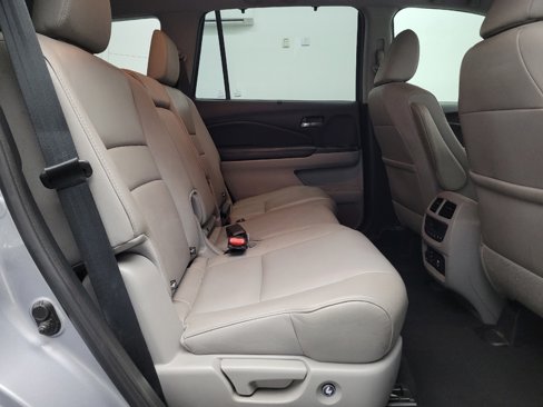 Used 2017 Honda Pilot Touring image 19
