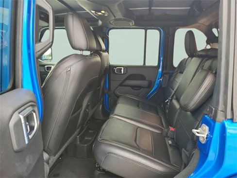 Used 2022 Jeep Wrangler Unlimited Sahara image 18