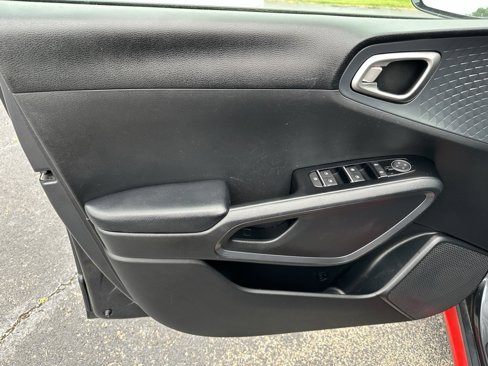 Used 2020 Kia Soul GT-Line image 12