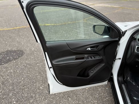 Used 2020 Chevrolet Equinox Premier w/ Premier Redline Edition image 11