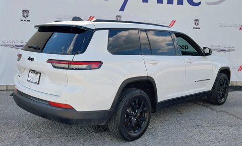 Used 2024 Jeep Grand Cherokee L Altitude image 5