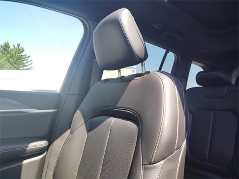 New 2025 Jeep Grand Cherokee Limited w/ Luxury Tech Group II image 28