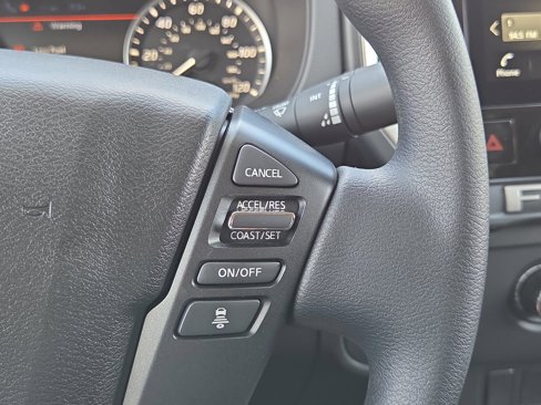 Used 2025 Nissan Frontier SV image 14