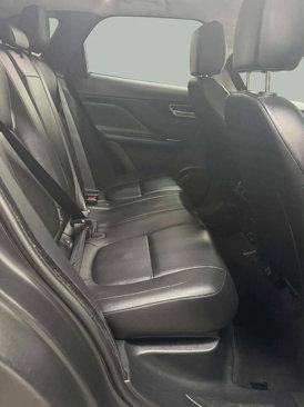 Used 2019 Jaguar F-PACE Premium image 8