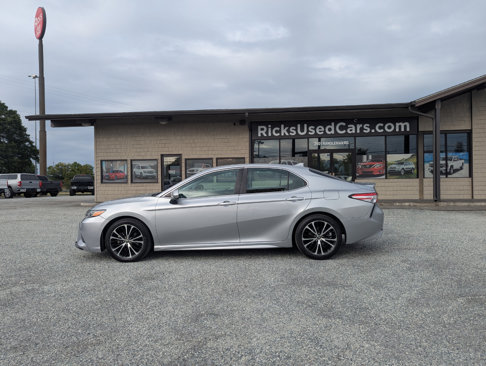 Used 2020 Toyota Camry SE image 11