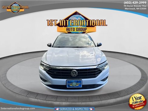 Used 2019 Volkswagen Jetta R-Line w/ R-Line Cold Weather Package image 3
