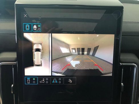 New 2025 GMC Yukon Denali w/ Sun & Power Step Package image 21