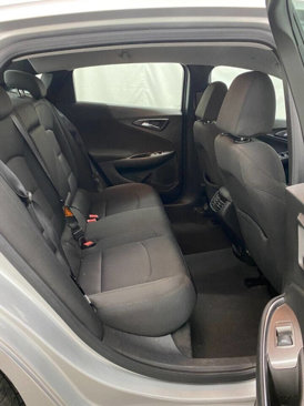 Used 2018 Chevrolet Malibu LT image 12