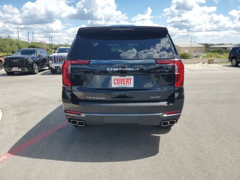 New 2026 GMC Yukon Denali Ultimate w/ LPO, Floor Liner Package image 8