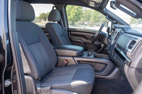 Used 2019 Nissan Titan SV w/ SV Convenience Package image 10