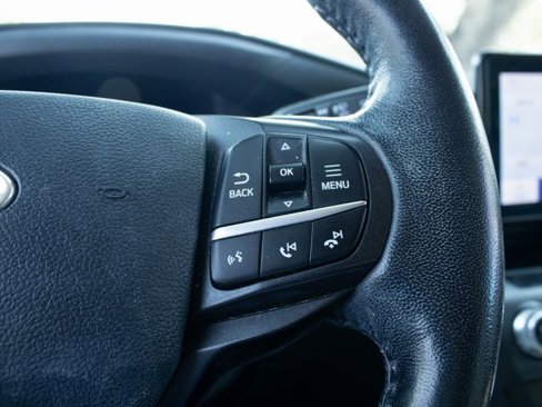 Used 2020 Ford Explorer XLT w/ Equipment Group 202A image 11