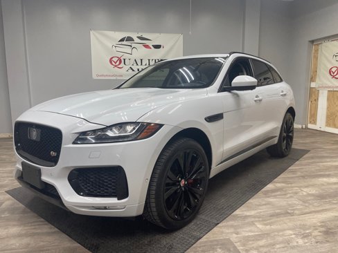 Used 2017 Jaguar F-PACE S image 2