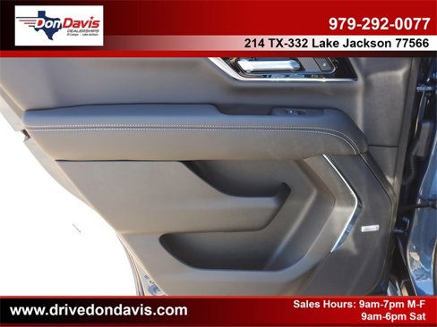 New 2026 GMC Yukon Elevation image 16