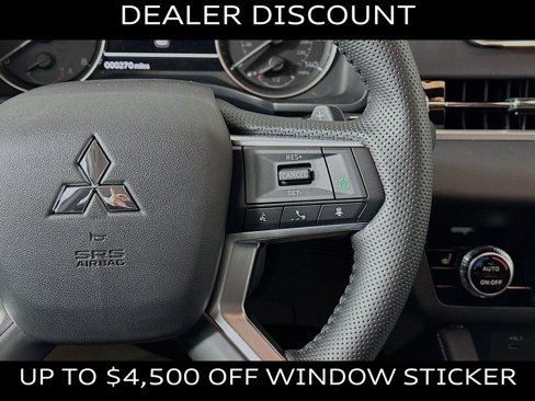 New 2024 Mitsubishi Outlander SE image 14
