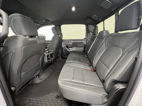 New 2026 RAM 1500 4x4 Crew Cab image 5