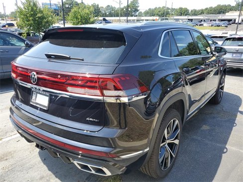 New 2026 Volkswagen Atlas Cross Sport SEL Premium R-Line image 4