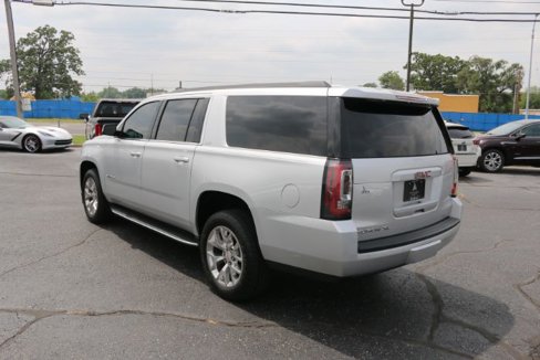 Used 2020 GMC Yukon XL SLT w/ Open Road Package image 6