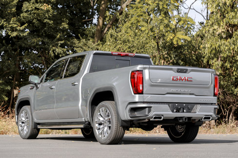 New 2026 GMC Sierra 1500 Denali w/ Denali Reserve Package image 9