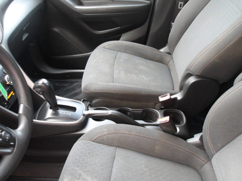 Used 2020 Chevrolet Trax LS w/ Tint and Cruise Package image 15