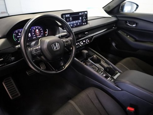 Used 2024 Honda Accord Sport image 4
