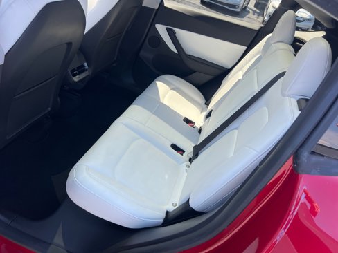 Used 2021 Tesla Model Y Long Range image 13