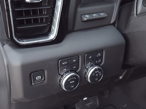 New 2025 GMC Sierra 3500 Denali w/ Denali Reserve Package image 26