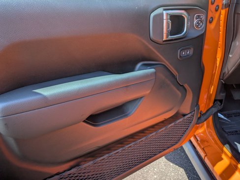 New 2025 Jeep Gladiator Rubicon image 17