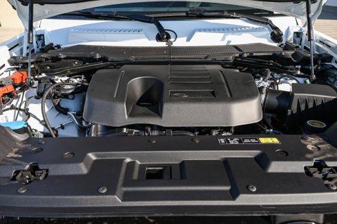 New 2025 Land Rover Defender 110 S image 18