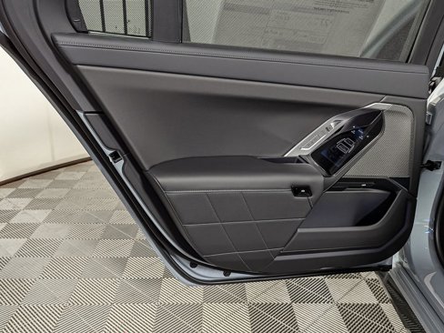 New 2026 BMW 740i xDrive image 32