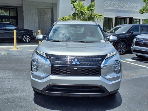 New 2025 Mitsubishi Outlander ES image 5