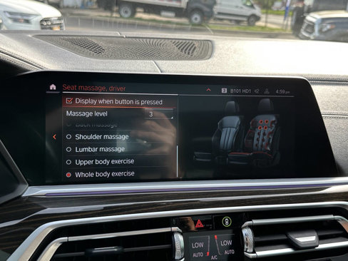 Used 2021 BMW X7 M50i image 26