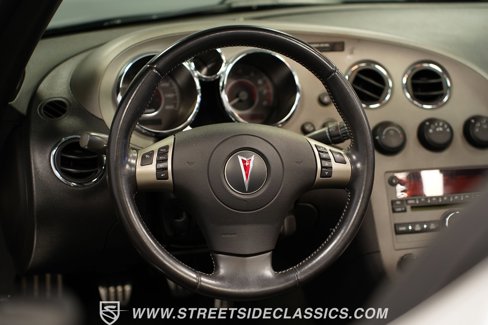 Used 2007 Pontiac Solstice GXP w/ Premium Package image 38