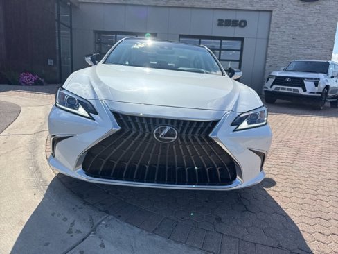 New 2025 Lexus ES 350 Luxury image 4