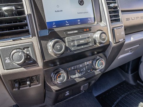 Used 2020 Ford F250 XL w/ STX Appearance Package image 26