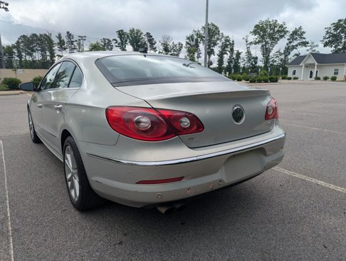 Used 2010 Volkswagen CC Luxury image 9