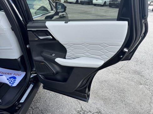 New 2025 Mitsubishi Outlander AWD image 29
